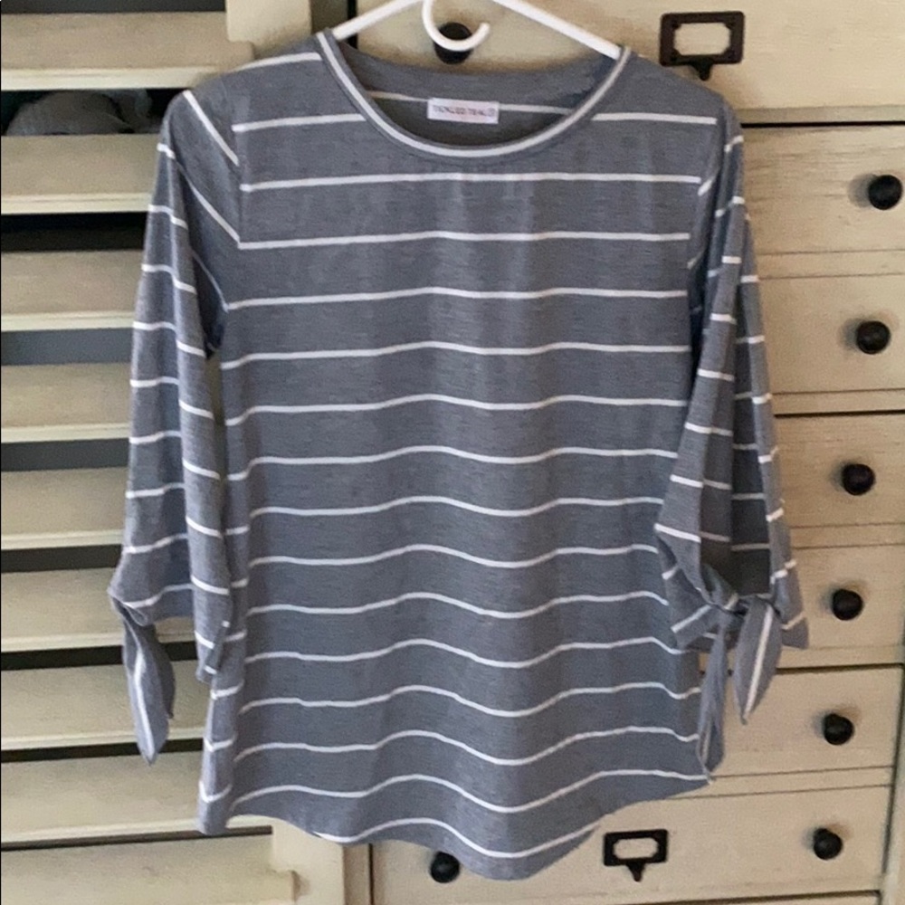 Long sleeved top